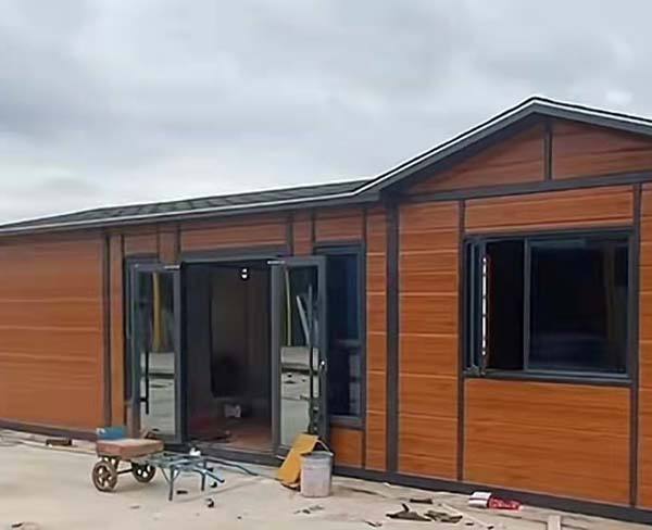 鋼結(jié)構(gòu)廠房對(duì)比土建廠房的各自的優(yōu)勢(shì)對(duì)比